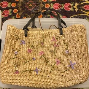 EUC
Straw bag